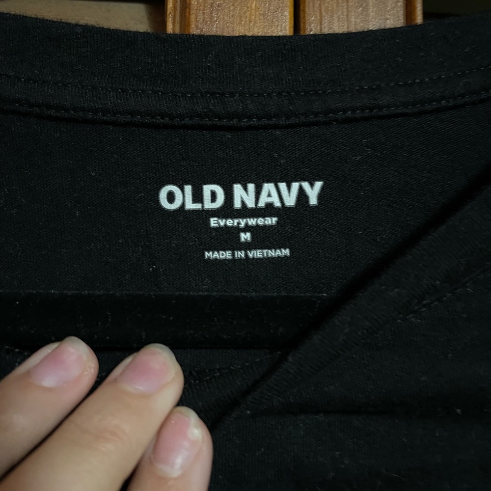 Basic black tee - Picture 2 of 2